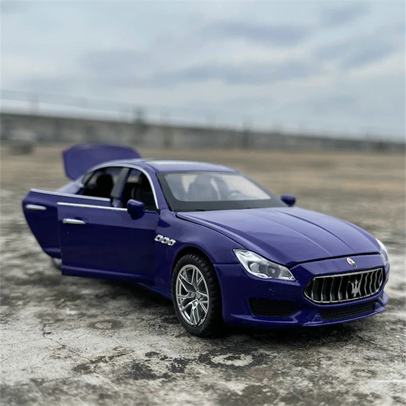 Maserati Quattroporte-Model Diecast 1:32